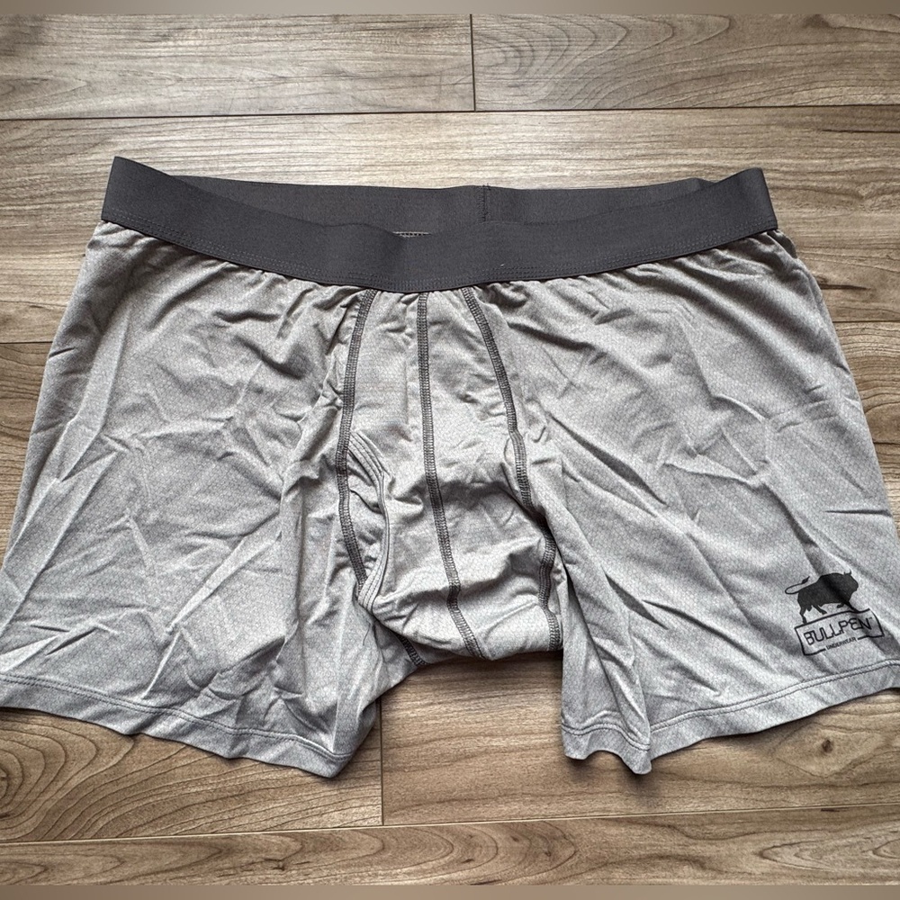 DULUTH Men's Bullpen Corralling Short Boxer Briefs Sz XL Pewter 
Item 56205